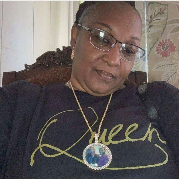 Meet your Posher, Celia - Picture 1 of 1